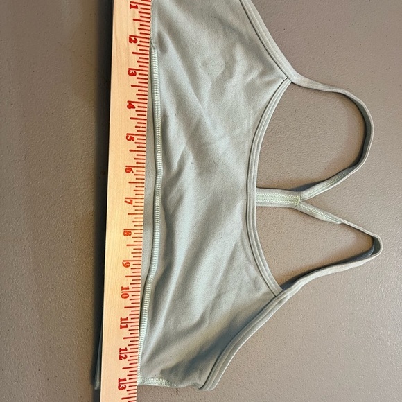 COPY - Lululemon Sportsbra - Picture 1 of 6